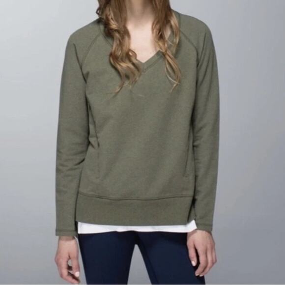 Lululemon Olive Green V-Neck Sweater VNeck Long Sleeve Top Kangaroo Pockets - Picture 1 of 8